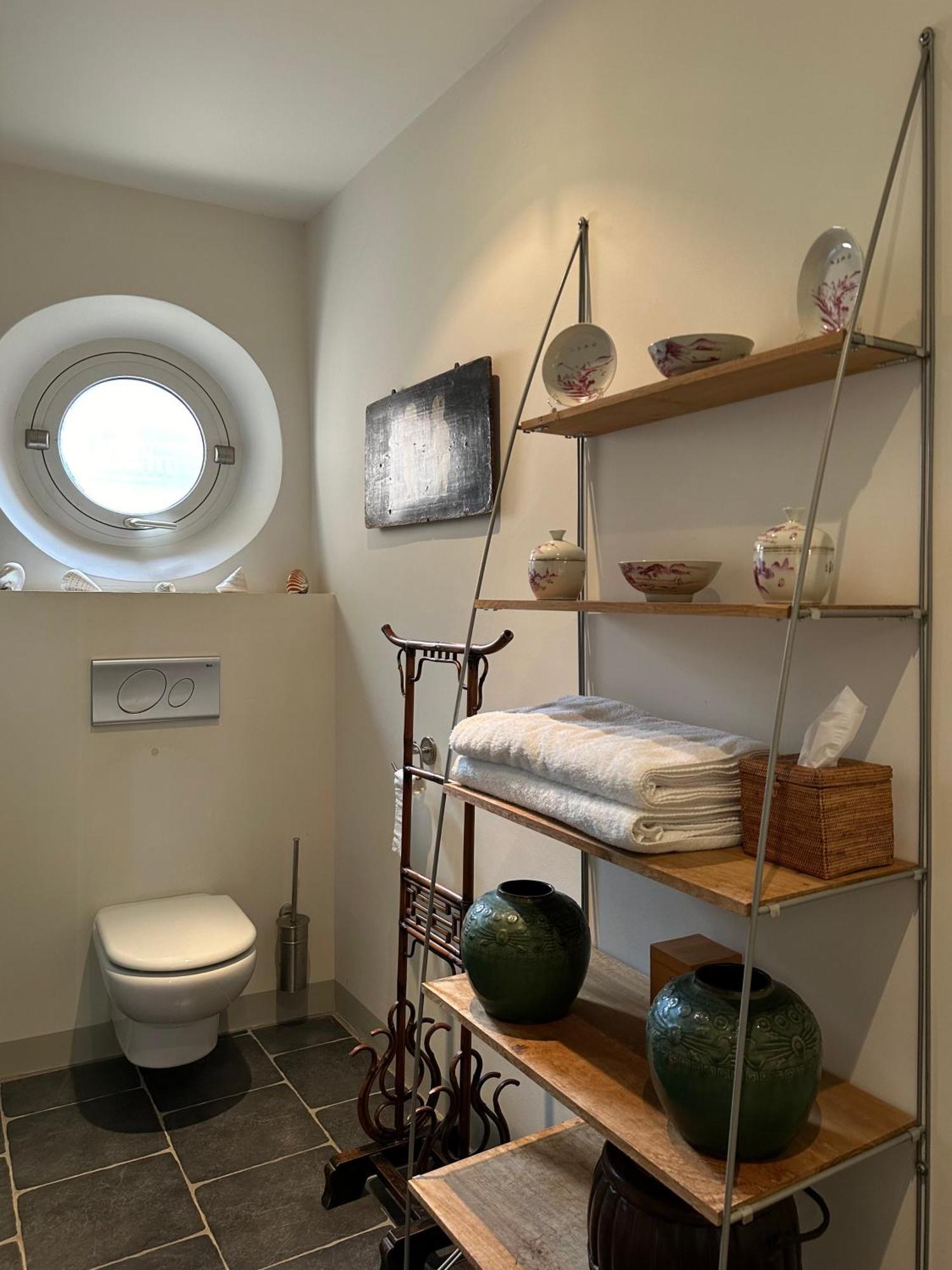 リュストレル La Cour Carree Bed & Breakfast エクステリア 写真